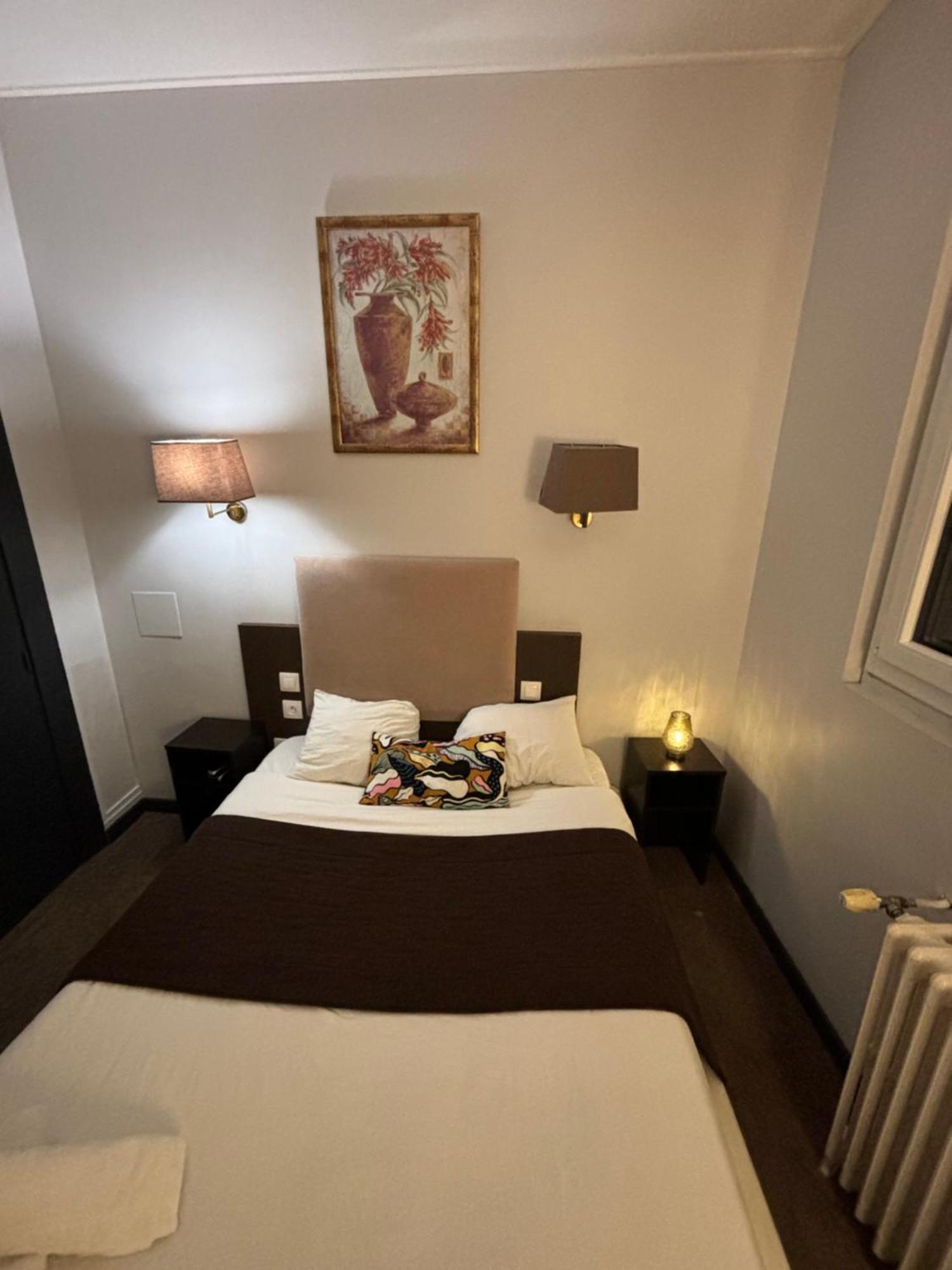 Hotel Astrid Rouen Exteriör bild