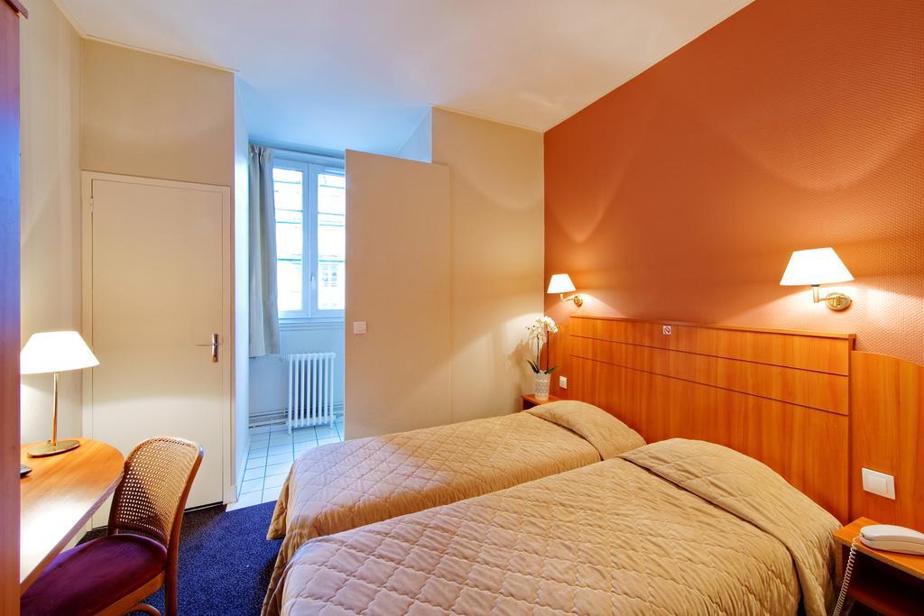 Hotel Astrid Rouen Exteriör bild